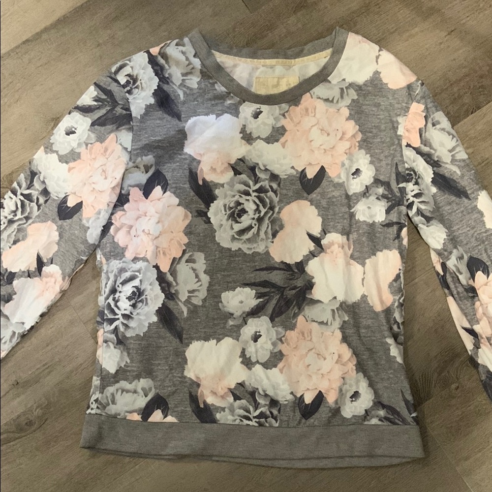 F&F Gray Floral Long Sleeve Top